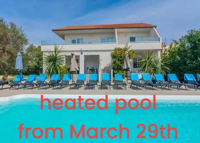 Royal Choice With Pool